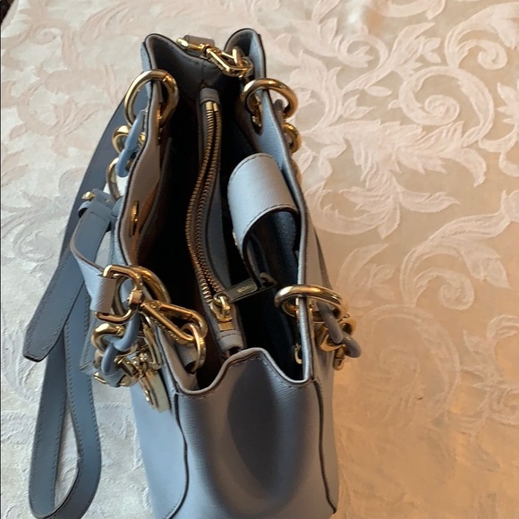 Michael Kors blue purse - Picture 2 of 7